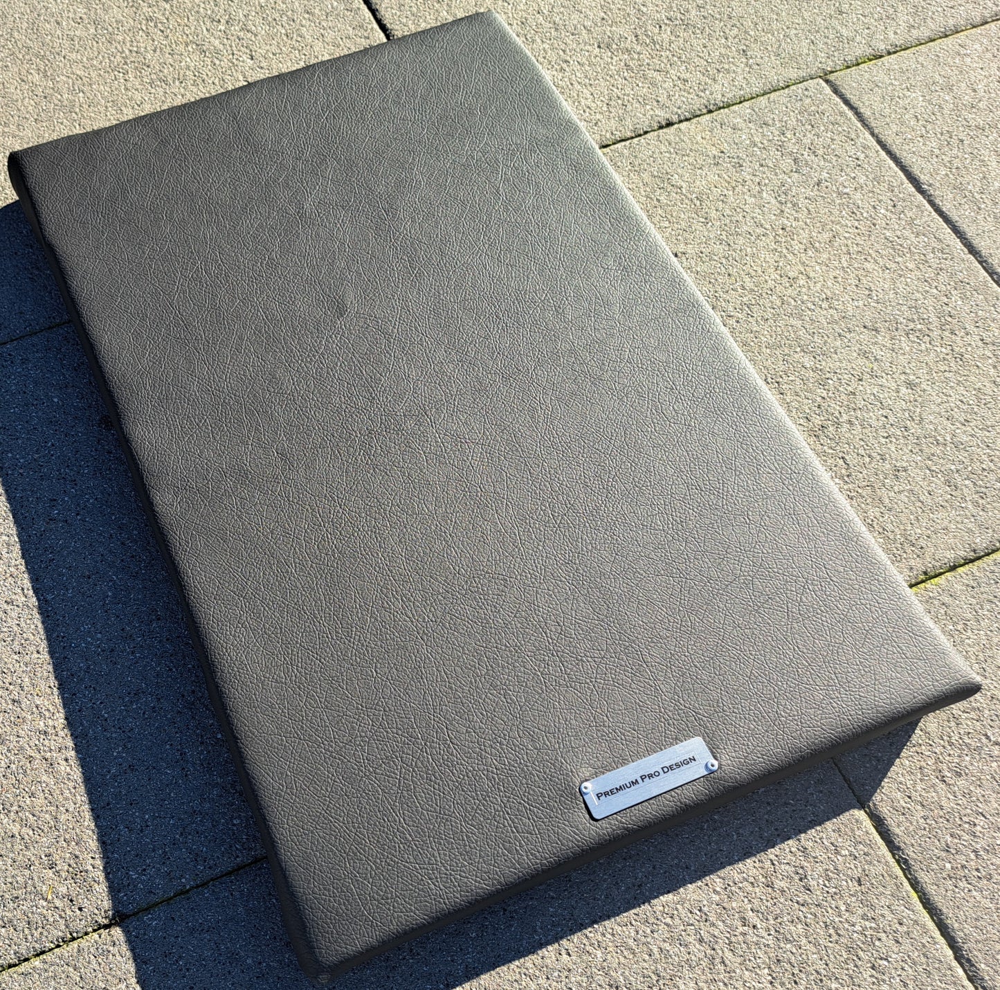 Unterlage für Pumpeneinheit Carbon Black 60cm x 40cm