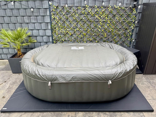 Premium PRO Design Energiespar Whirlpool Unterlage (4cm Dicke) - Thermoisolierung & Kälteschutz - Effiziente Isoliermatte für aufblasbare Whirlpools & Pools bis 270cm (Carbon Black, 60cm x 40cm)